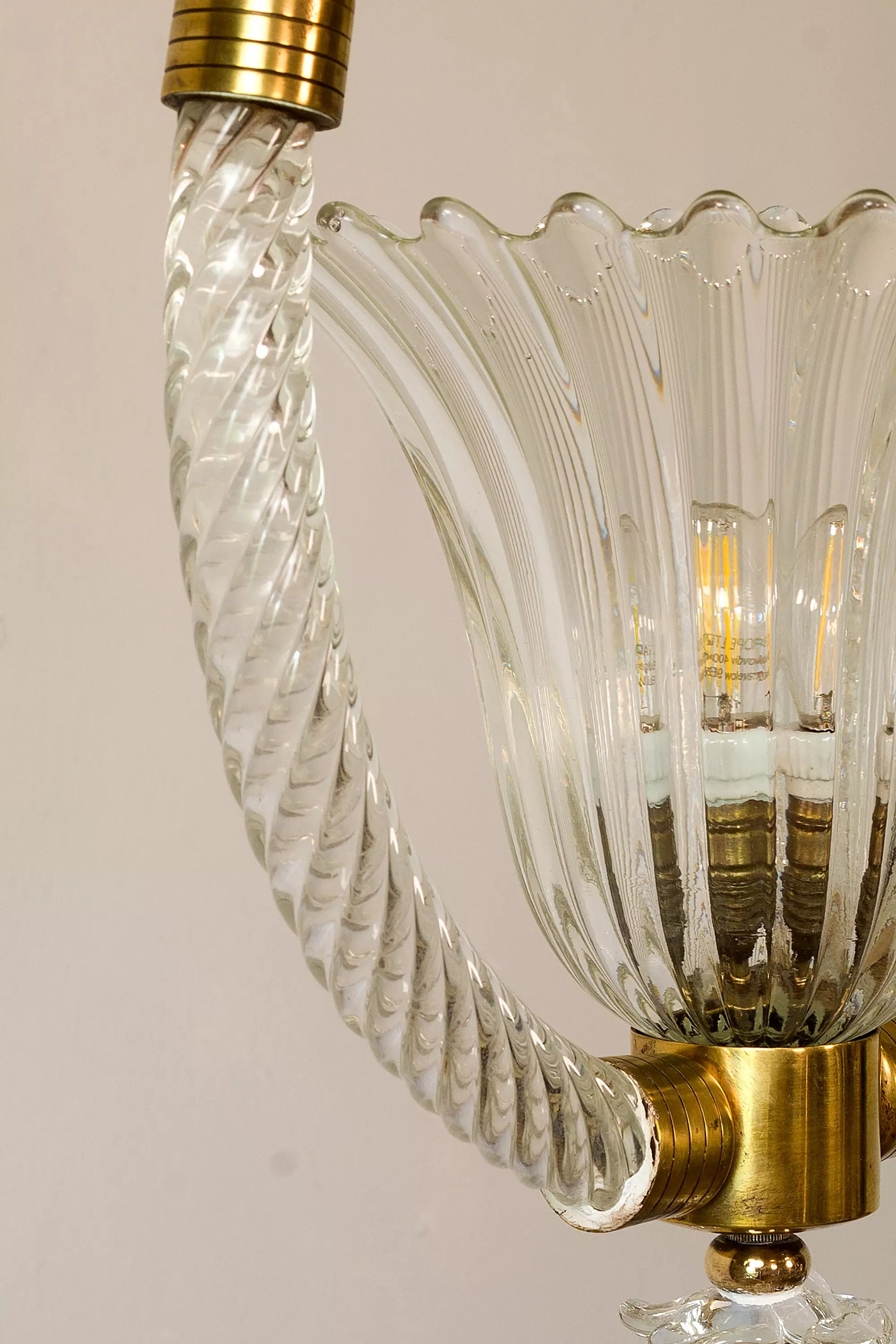 Lampadario Vintage anni '30 in vetro soffiato di Murano, con una luce centrale-Lo Stile Italiano