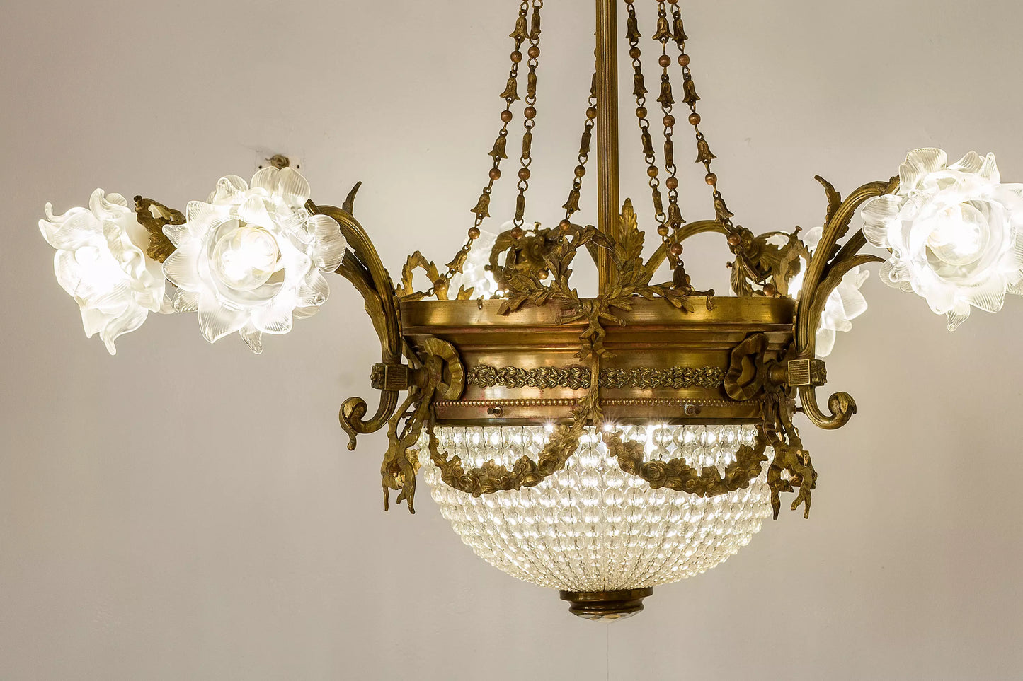 Antico lampadario Art Nouveau a 9 luci. | Lo Stile Italiano